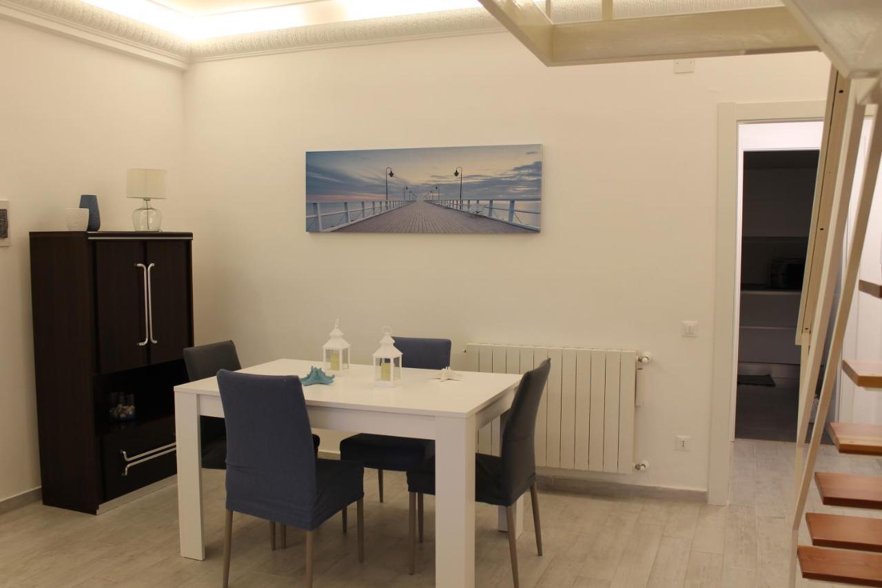 Casa Vacanza Peppino! Palermo Bagian luar foto