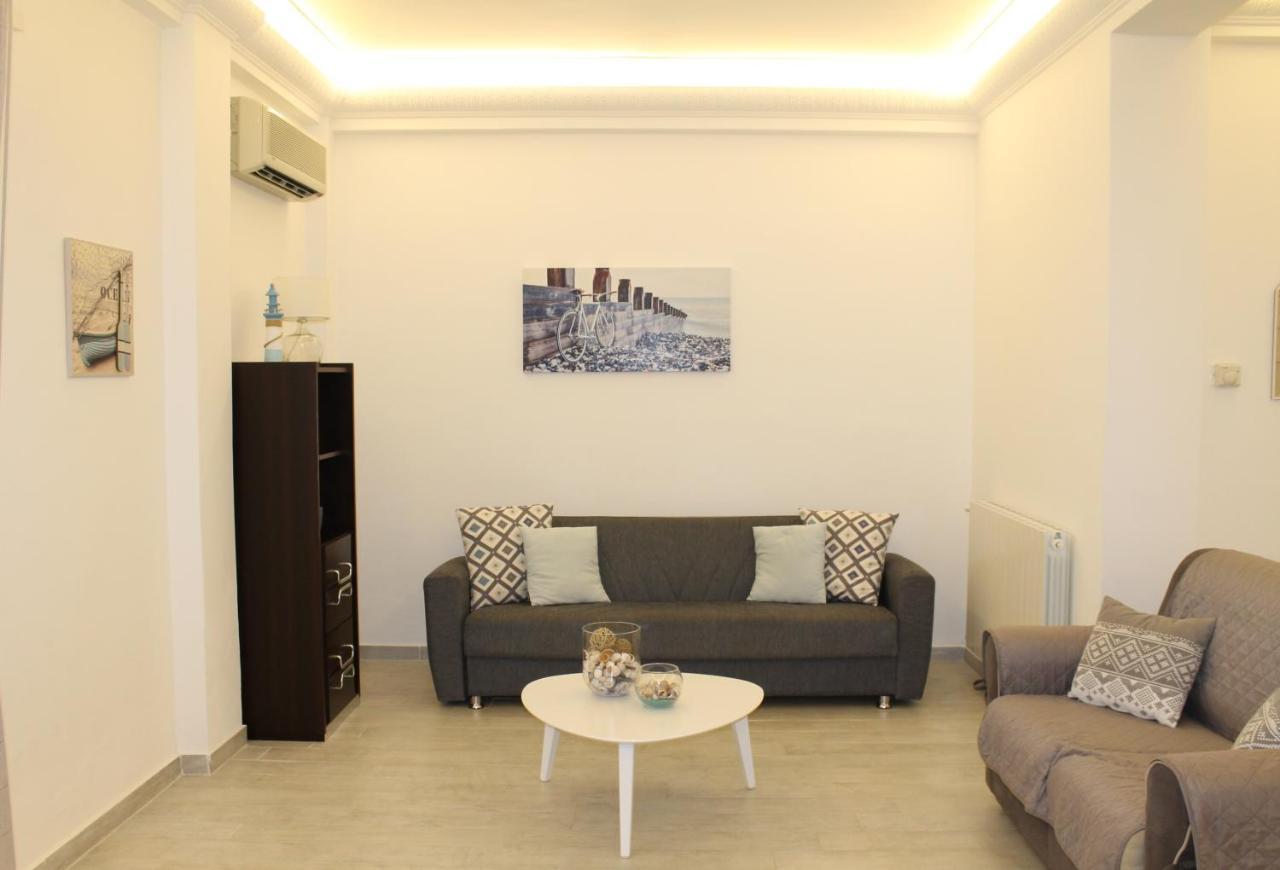 Casa Vacanza Peppino! Palermo Bagian luar foto