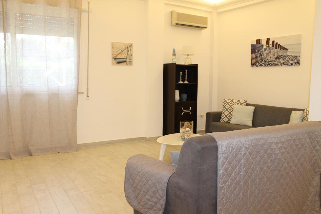 Casa Vacanza Peppino! Palermo Bagian luar foto