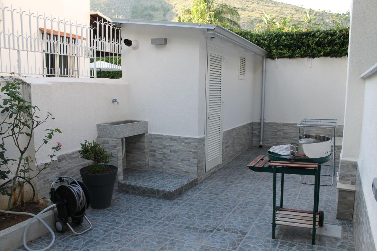 Casa Vacanza Peppino! Palermo Bagian luar foto