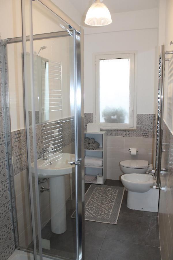Casa Vacanza Peppino! Palermo Bagian luar foto